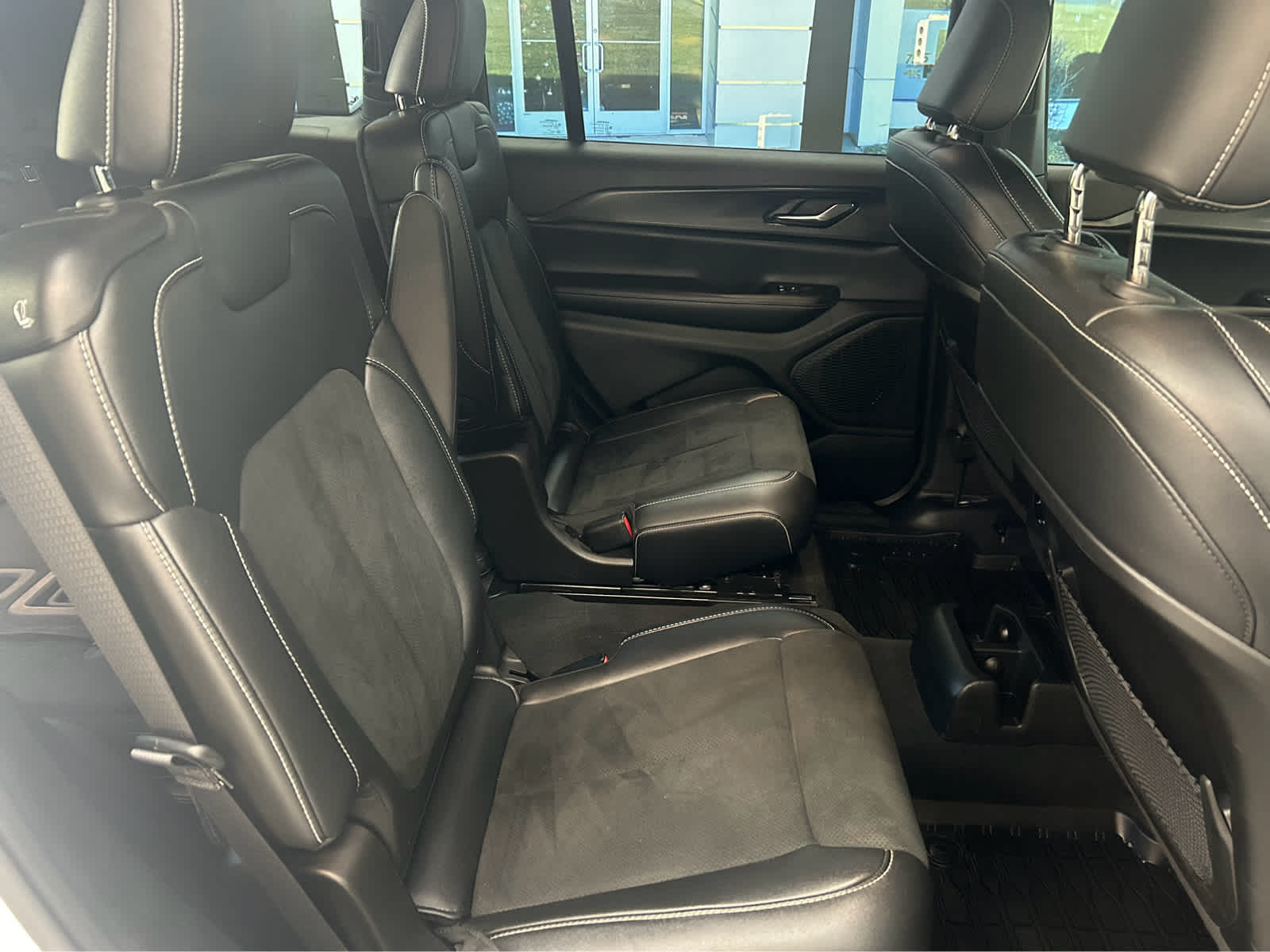 2024 Jeep Grand Cherokee L Altitude X Image 15 of 43