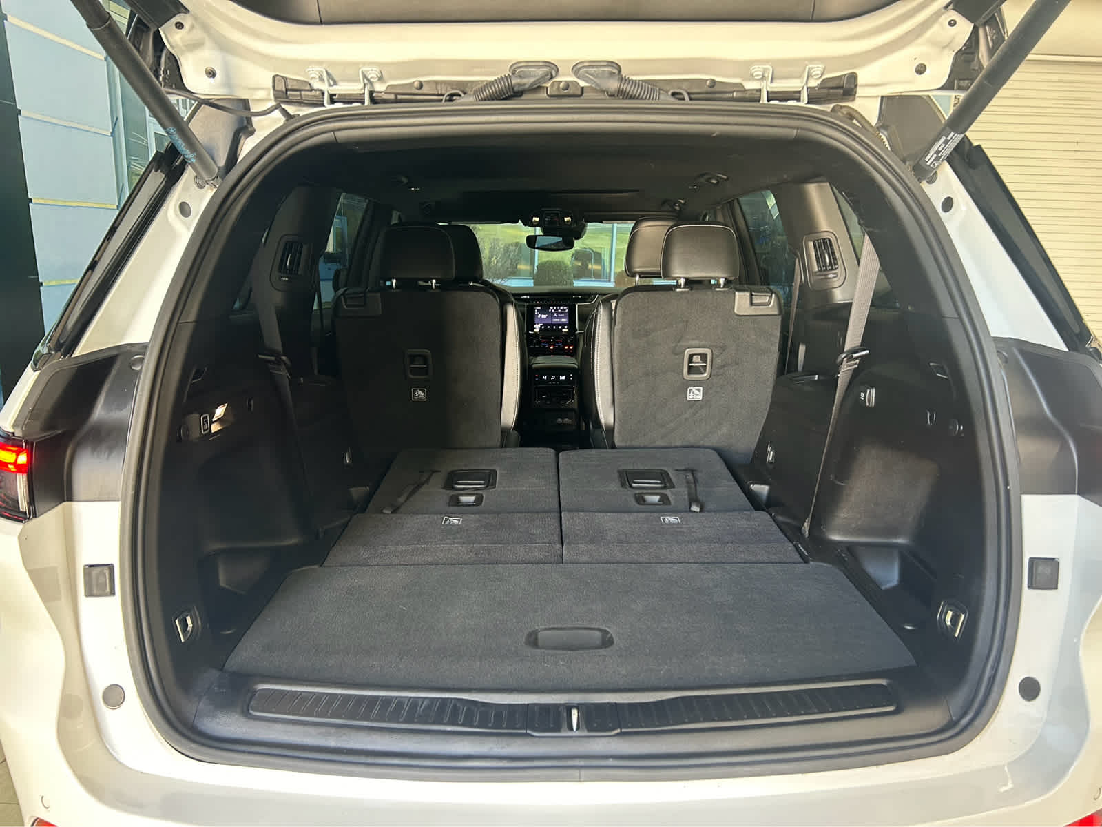 2024 Jeep Grand Cherokee L Altitude X Image 11 of 43