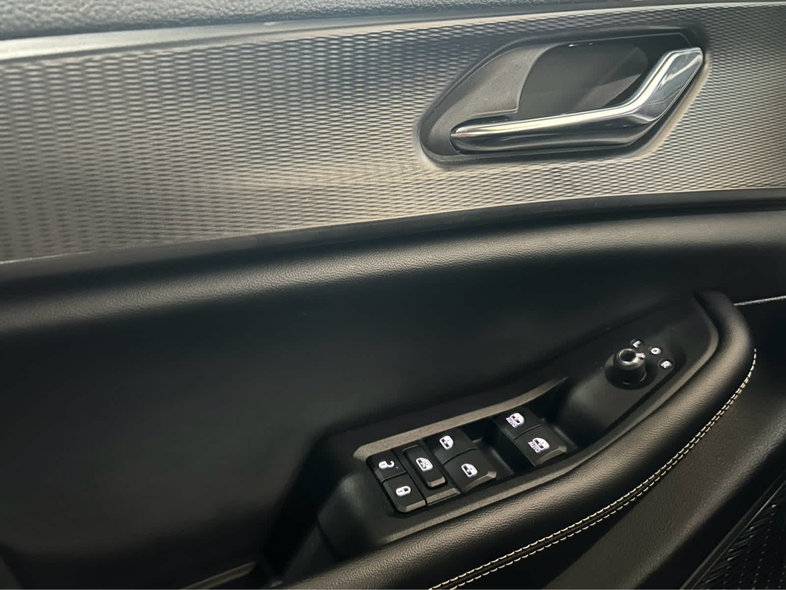 2024 Jeep Grand Cherokee L Altitude X Image 27 of 43