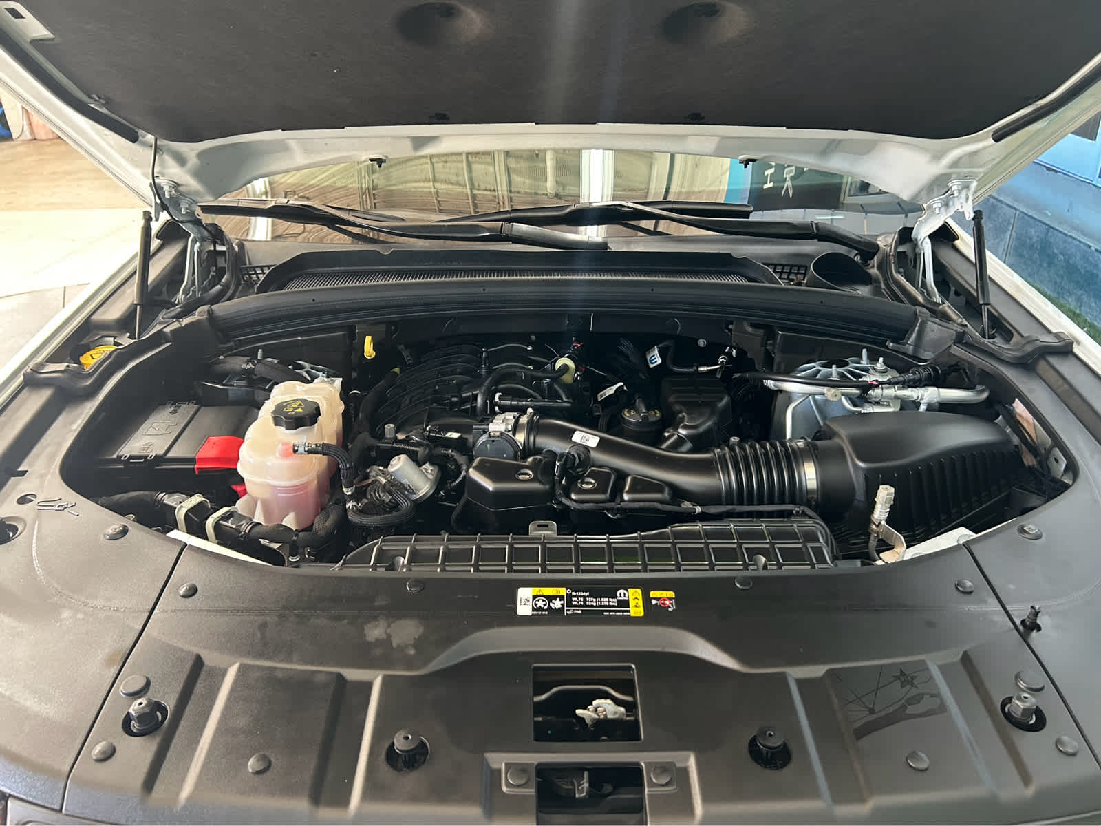 2024 Jeep Grand Cherokee L Altitude X Image 9 of 43