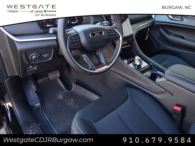 Vehicle image 14 of 23