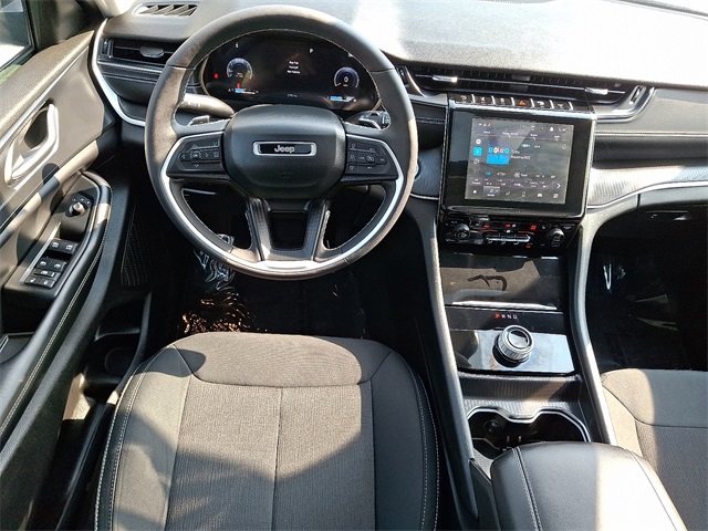 Vehicle image 13 of 30
