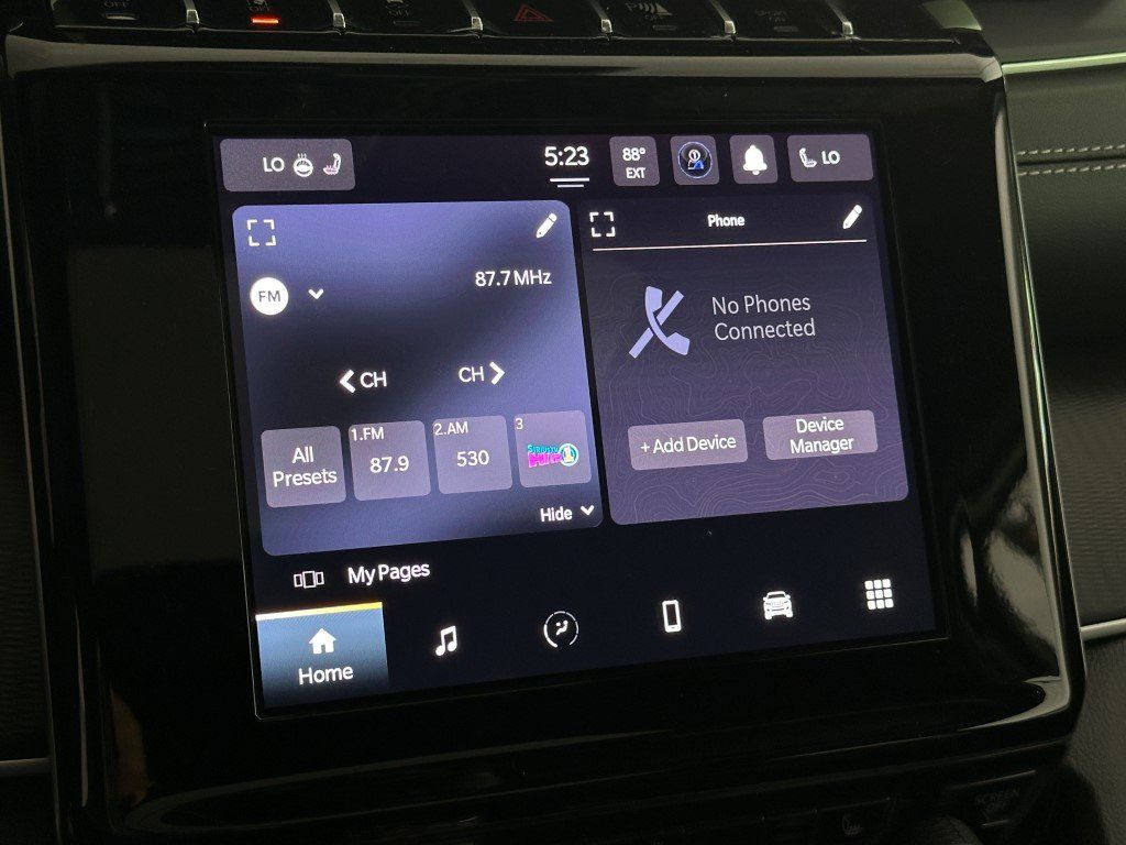 Vehicle image 19 of 24