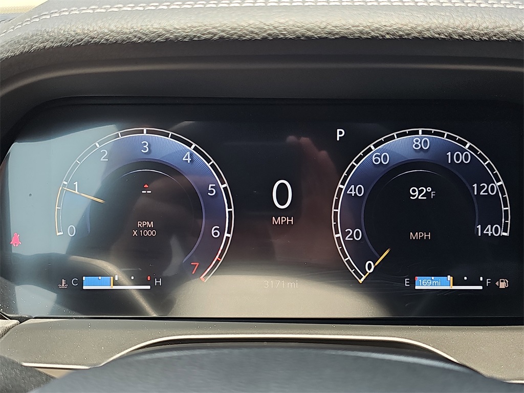 Vehicle image 21 of 39