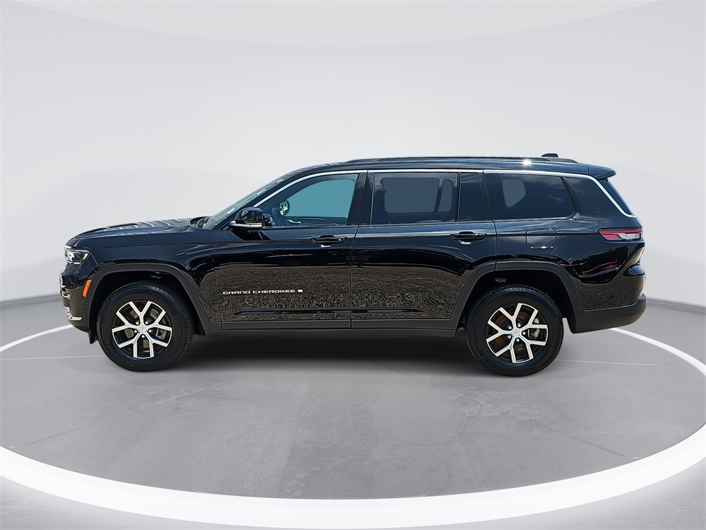 Vehicle image 8 of 39