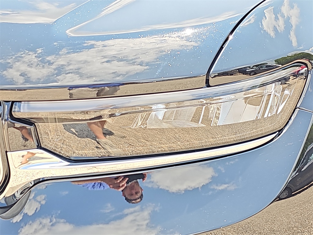Vehicle image 34 of 39