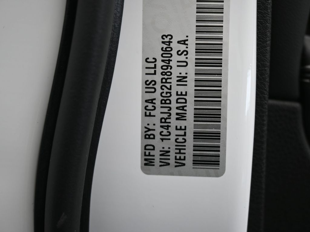 Vehicle image 44 of 81