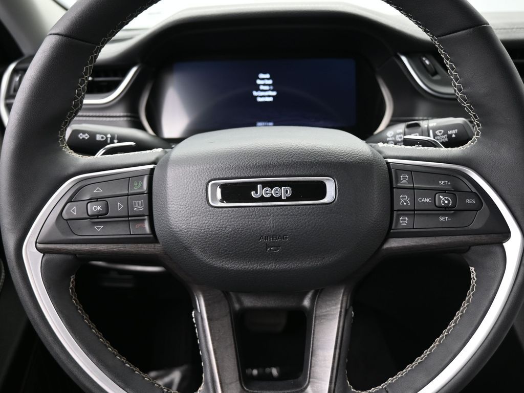 Vehicle image 59 of 81