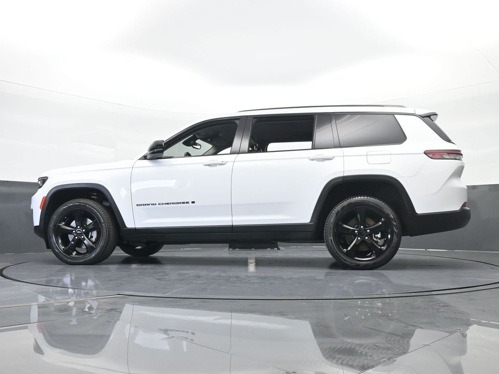 Vehicle image 31 of 81