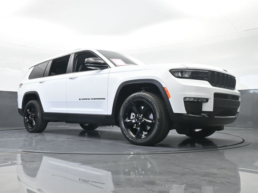 Vehicle image 29 of 81