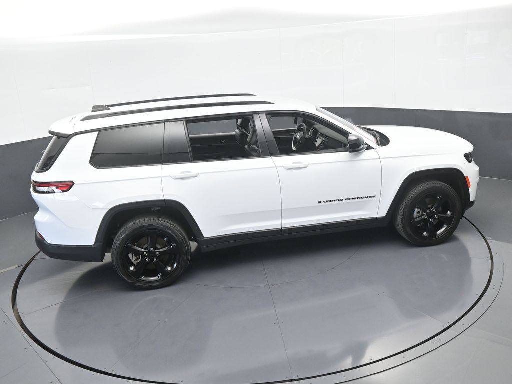 Vehicle image 79 of 81
