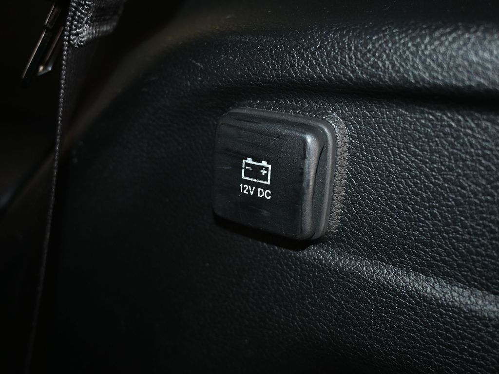 Vehicle image 71 of 81