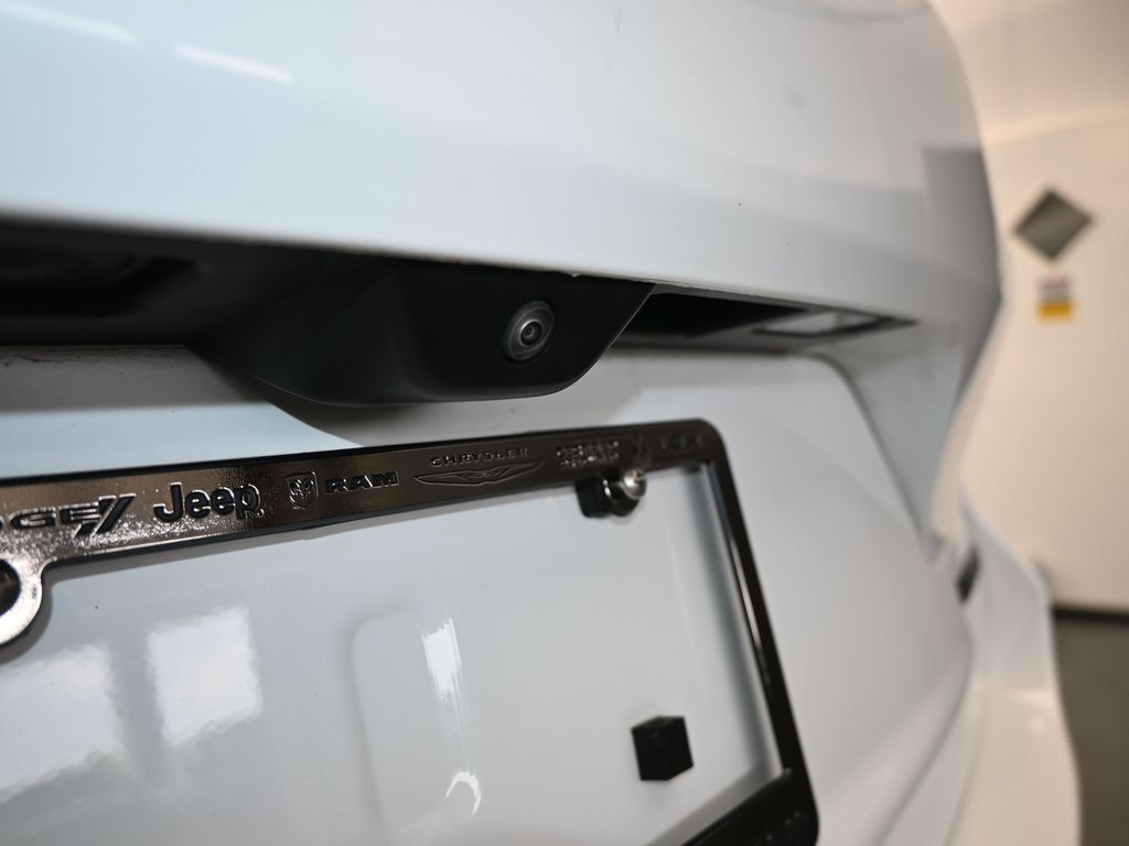 Vehicle image 68 of 81