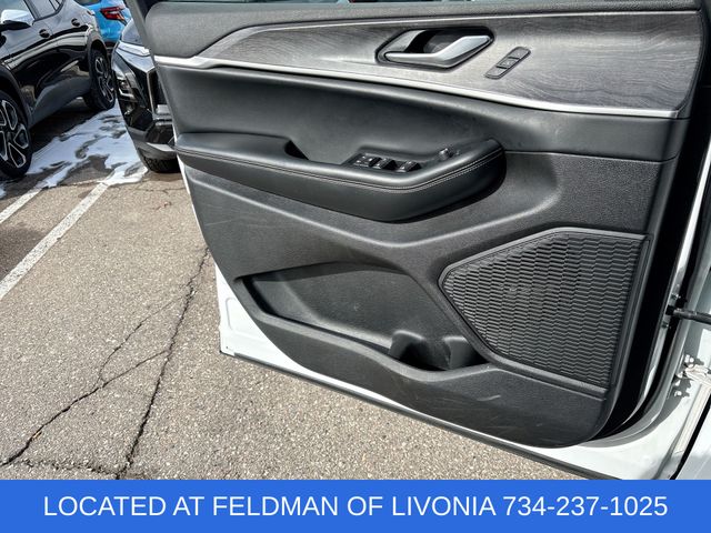 2024 Jeep Grand Cherokee L Limited Image 26 of 36