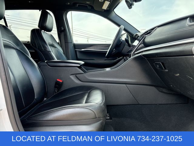 2024 Jeep Grand Cherokee L Limited Image 15 of 36