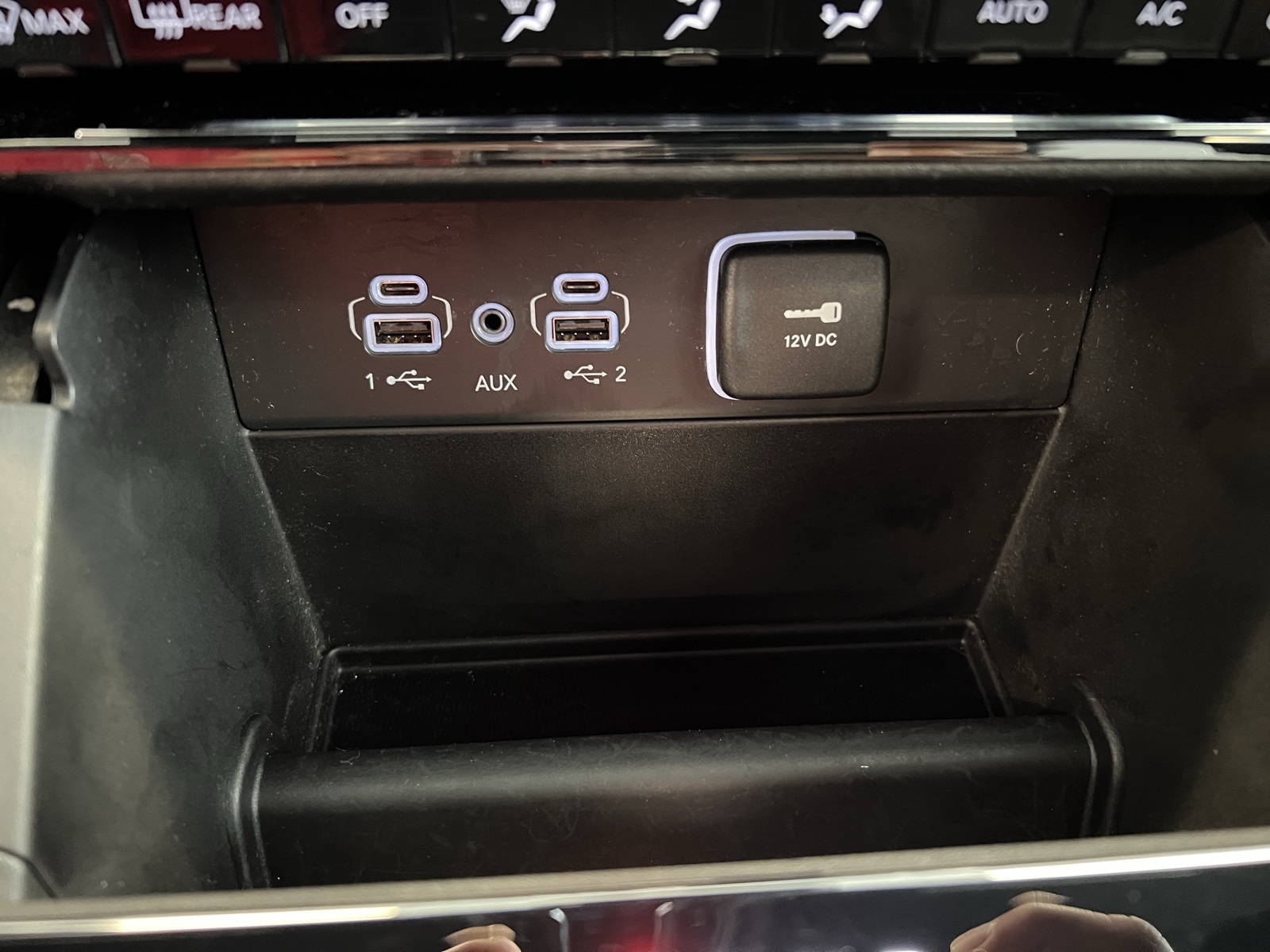 Vehicle image 75 of 76