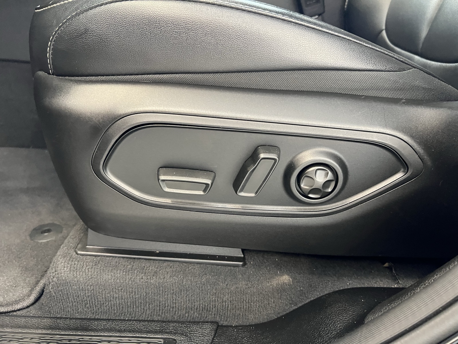 Vehicle image 76 of 76