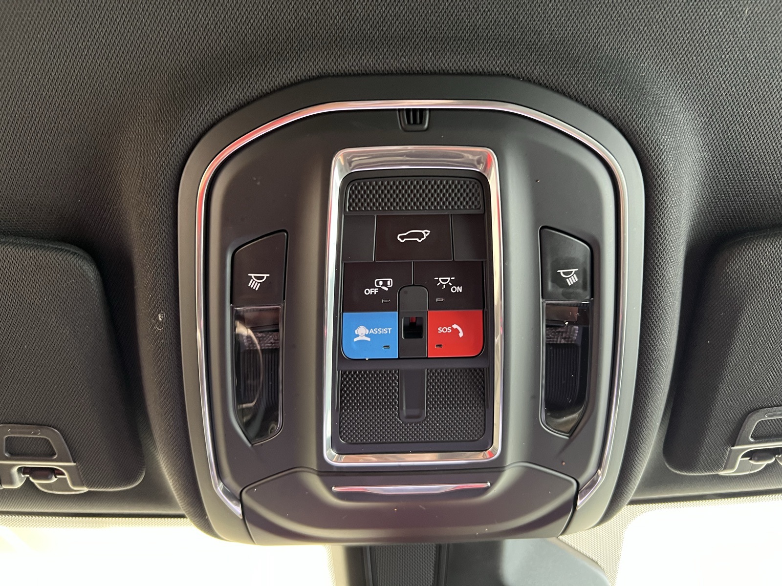 Vehicle image 60 of 76
