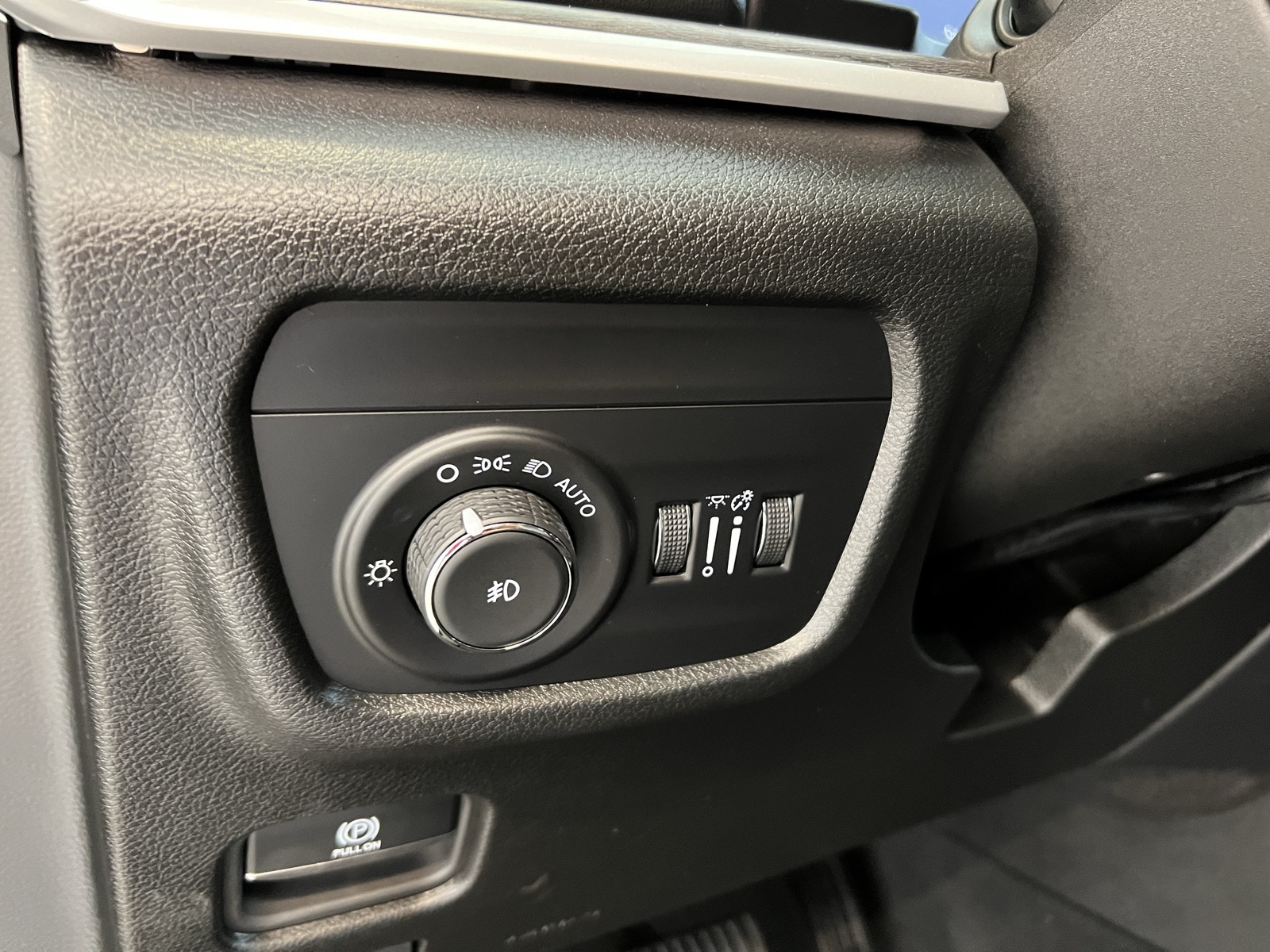 Vehicle image 67 of 76