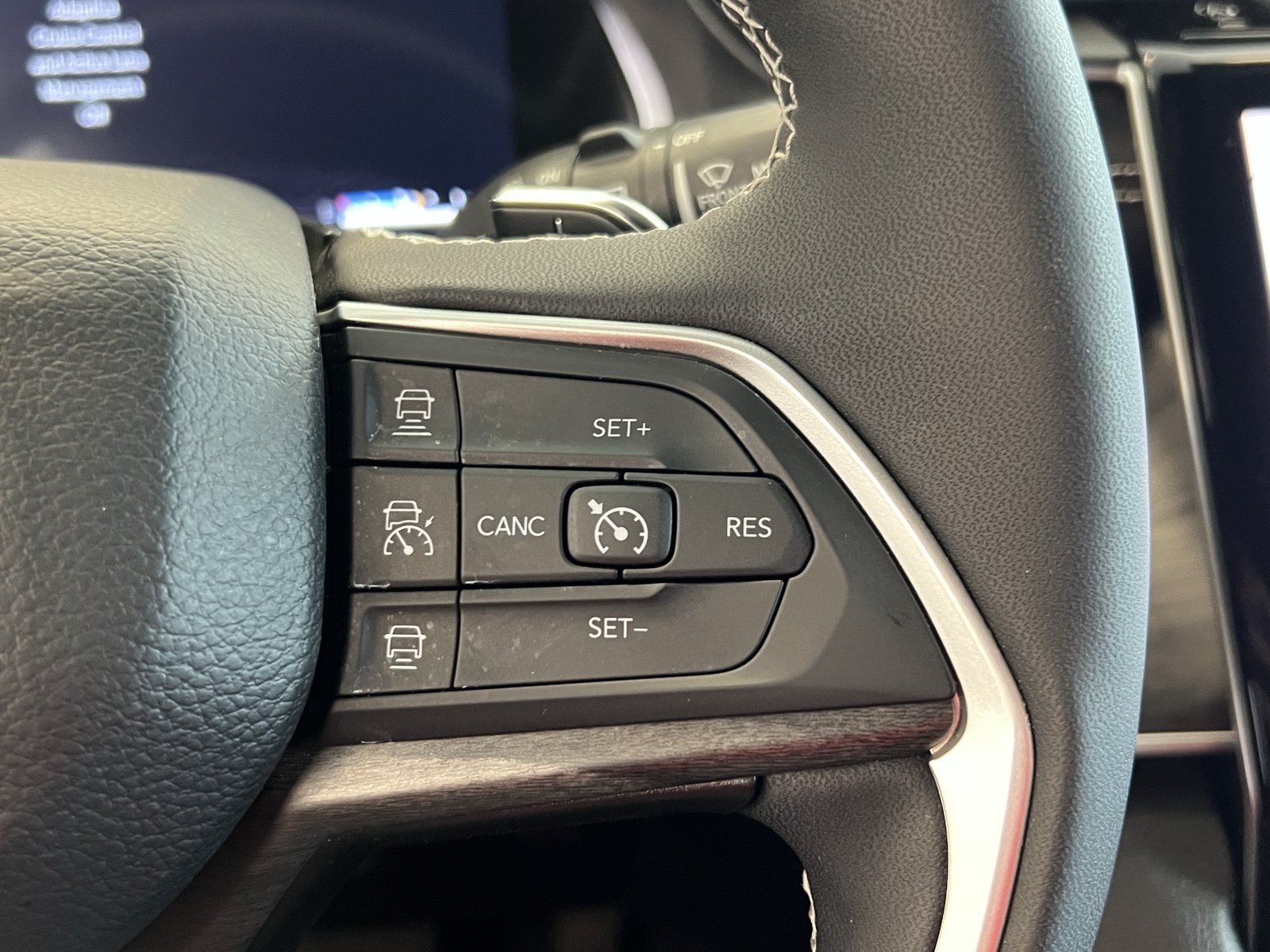 Vehicle image 68 of 76