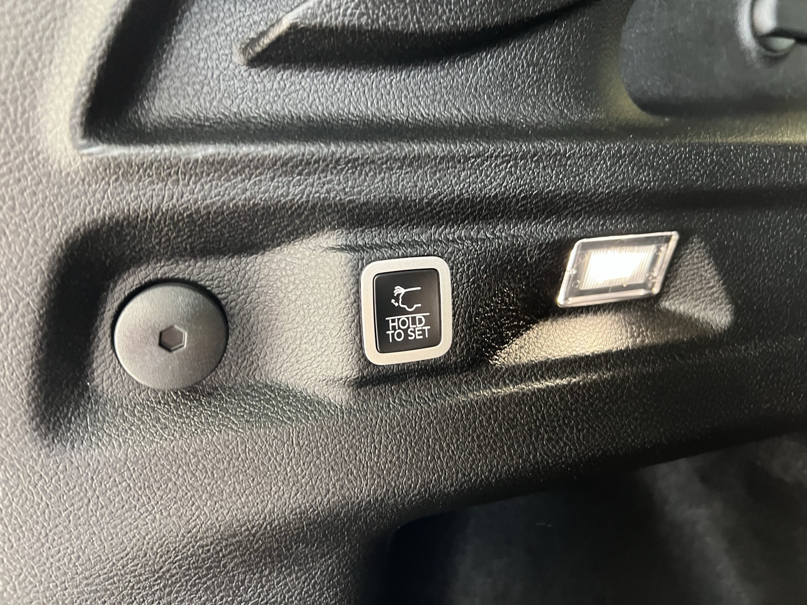 Vehicle image 64 of 76