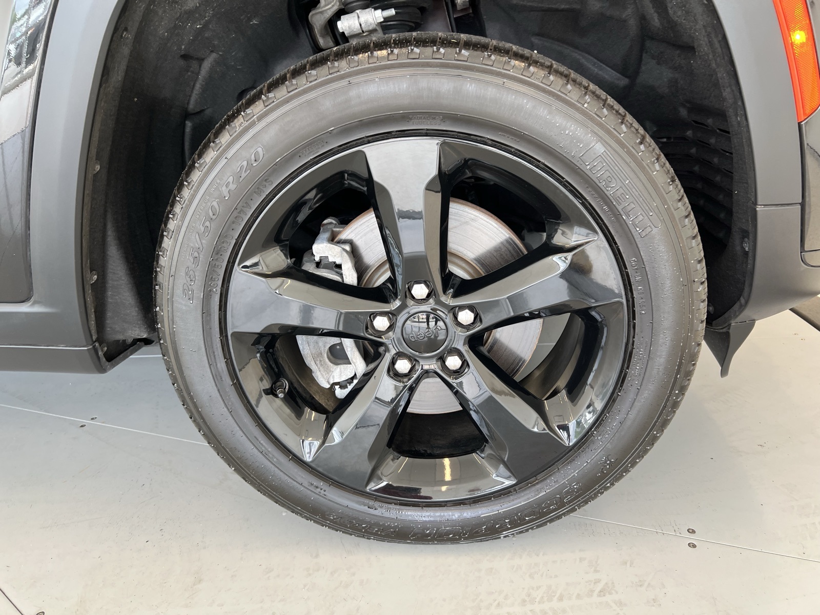 Vehicle image 19 of 76