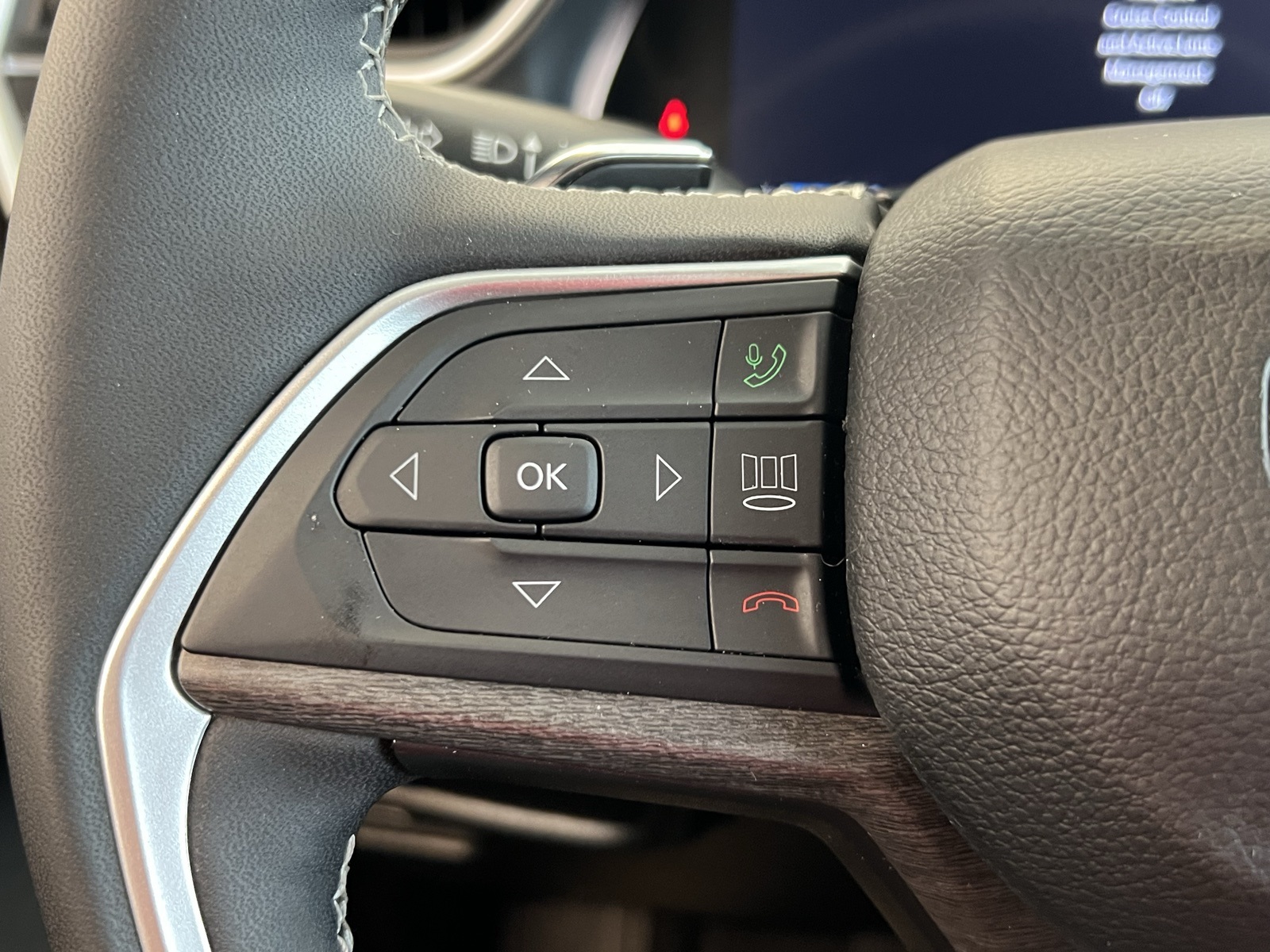 Vehicle image 62 of 76