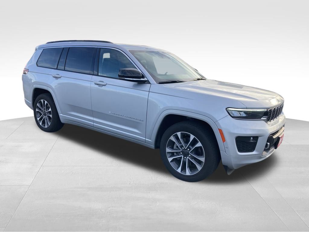 Vehicle image 3 of 38