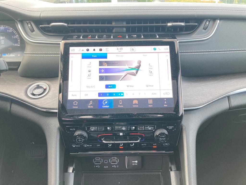 Vehicle image 22 of 38