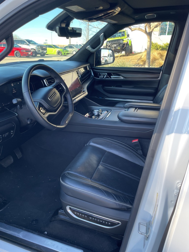 2024 Jeep Grand Wagoneer Series II Obsidian Image 5 of 7