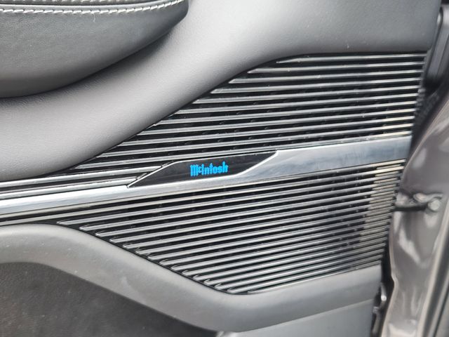 2024 Jeep Grand Wagoneer Series II Obsidian Image 30 of 37