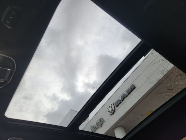 2024 Jeep Grand Wagoneer Series II Obsidian Image 29 of 37