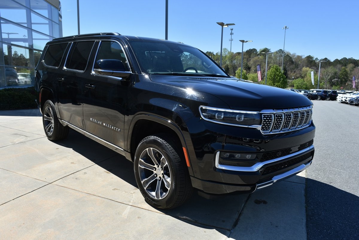 Vehicle image 5 of 39
