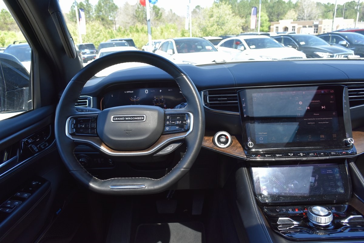 Vehicle image 18 of 39