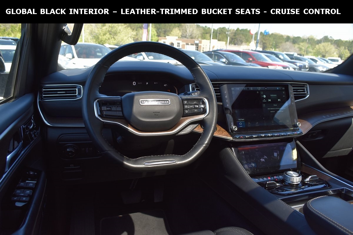 Vehicle image 14 of 39