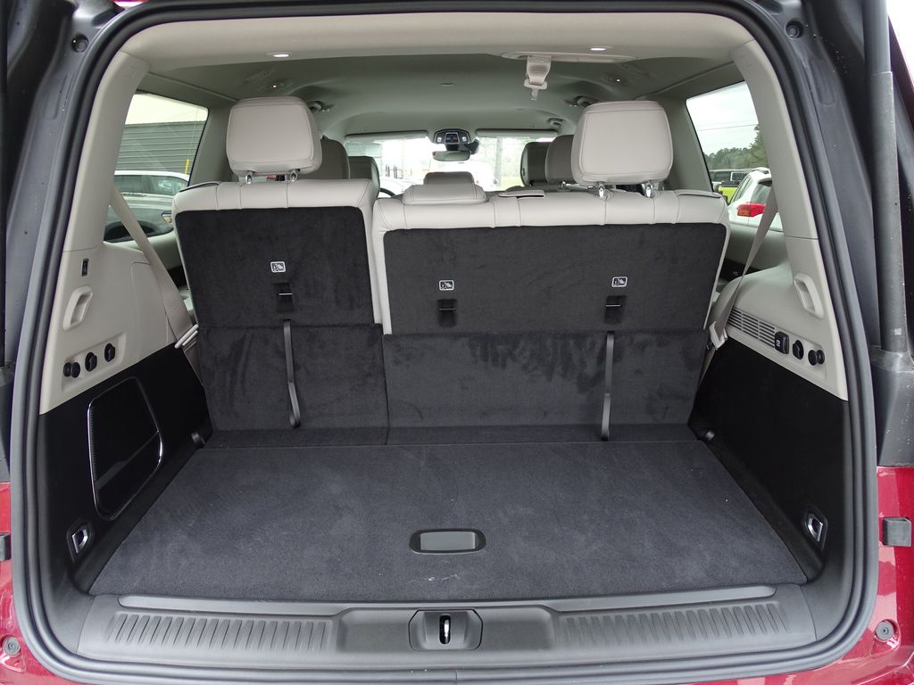 Vehicle image 11 of 26