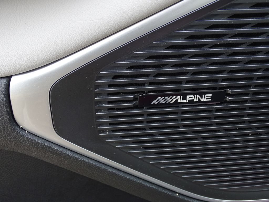 Vehicle image 19 of 26