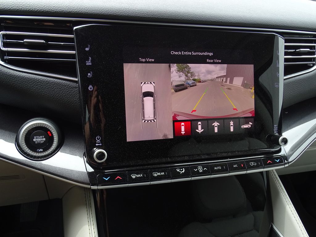 Vehicle image 23 of 26