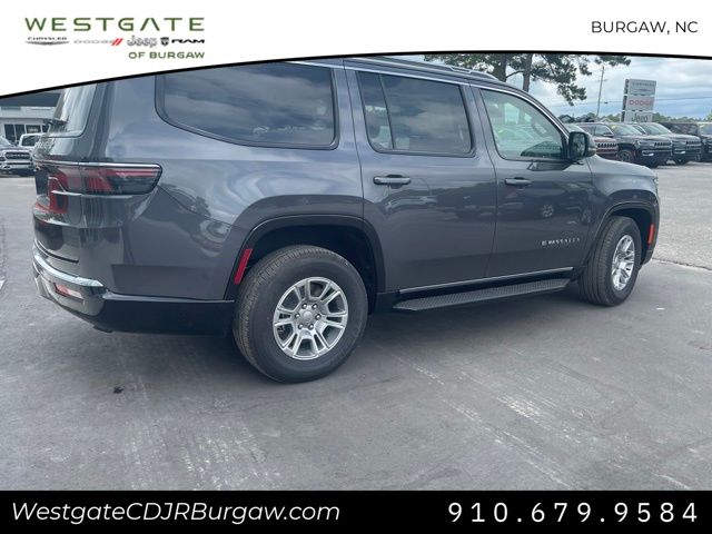 Vehicle image 5 of 10