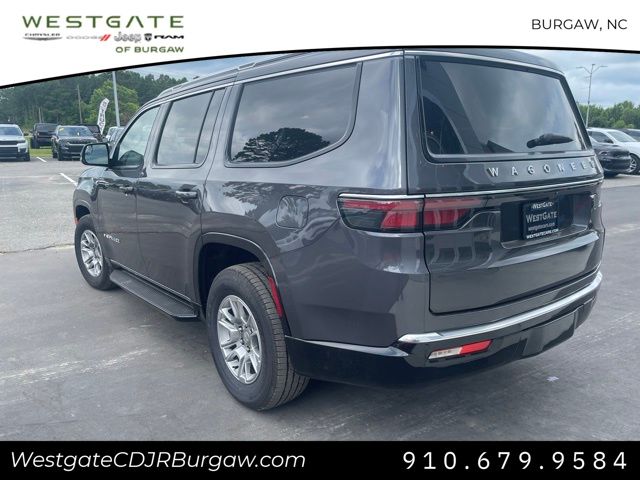 Vehicle image 8 of 10