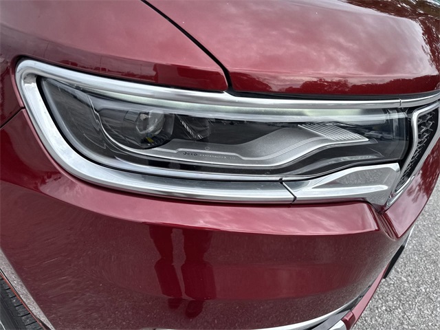 Vehicle image 10 of 40