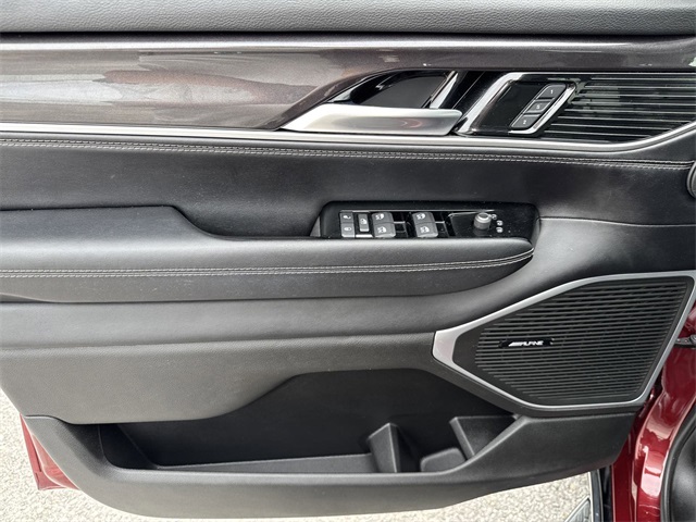 Vehicle image 29 of 40