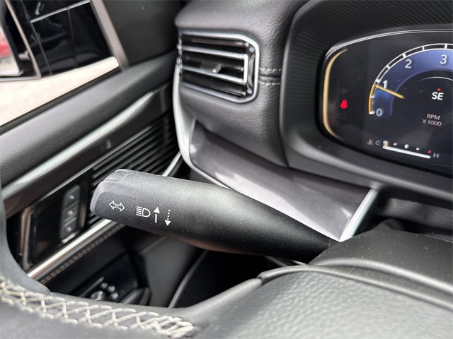 Vehicle image 24 of 40