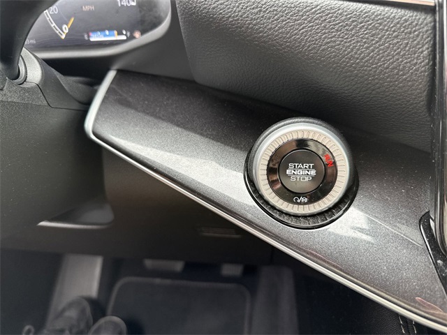 Vehicle image 20 of 40