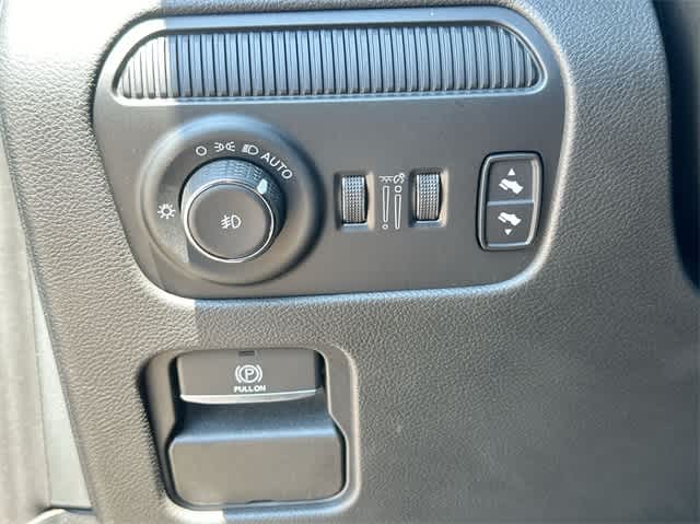 2024 Jeep Wagoneer L Base Image 18 of 37