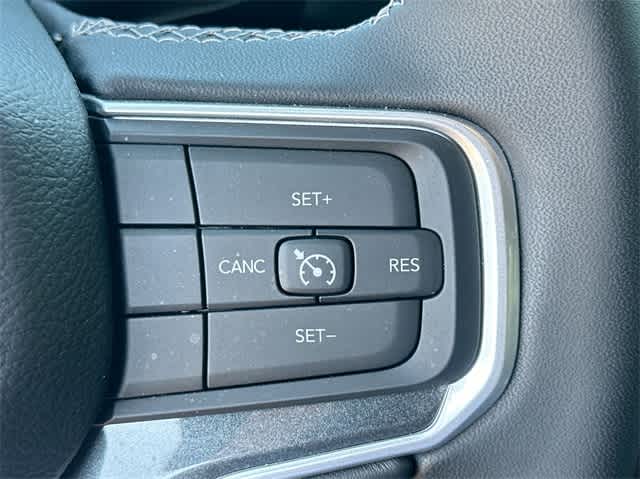 2024 Jeep Wagoneer L Base Image 25 of 37