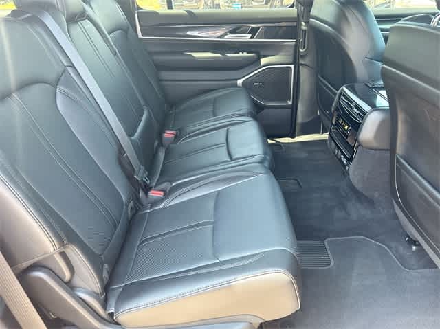 2024 Jeep Wagoneer L Base Image 21 of 37