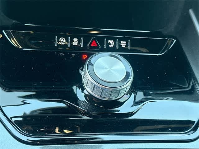 2024 Jeep Wagoneer L Base Image 33 of 37