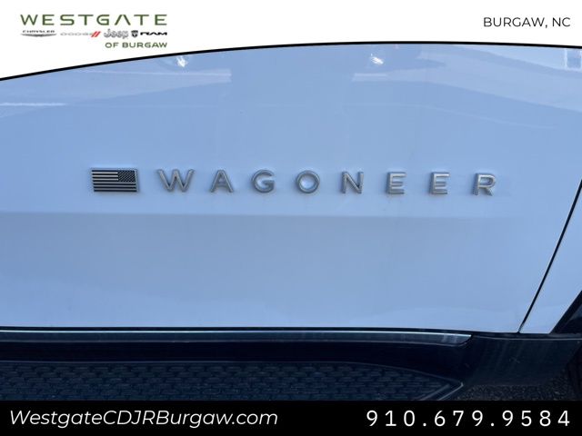 Vehicle image 11 of 21