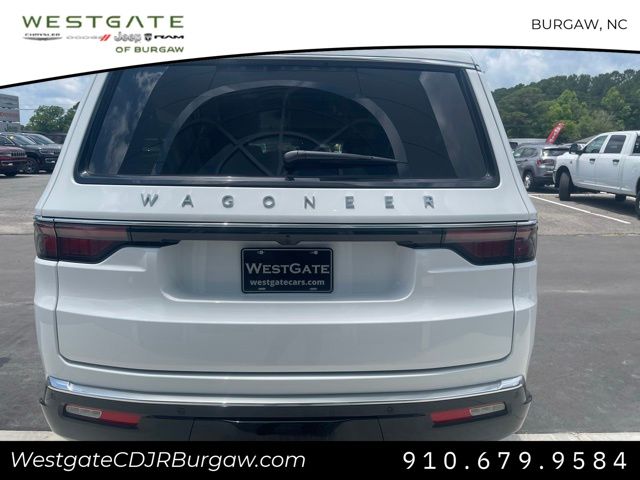 Vehicle image 10 of 21